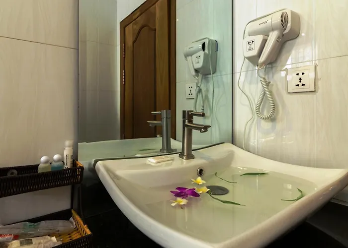 Plumeria & Hotel 3*