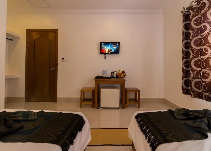 Plumeria & Hotel 3*