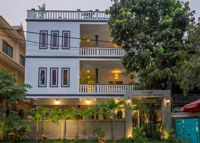 Plumeria & Hotel 3*